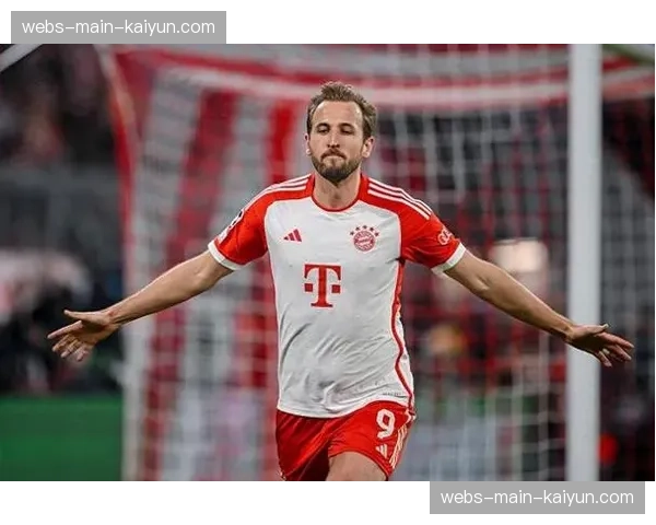 拜仁3-1逆转门兴，凯恩点射梅开二度，南大王暂登积分榜首